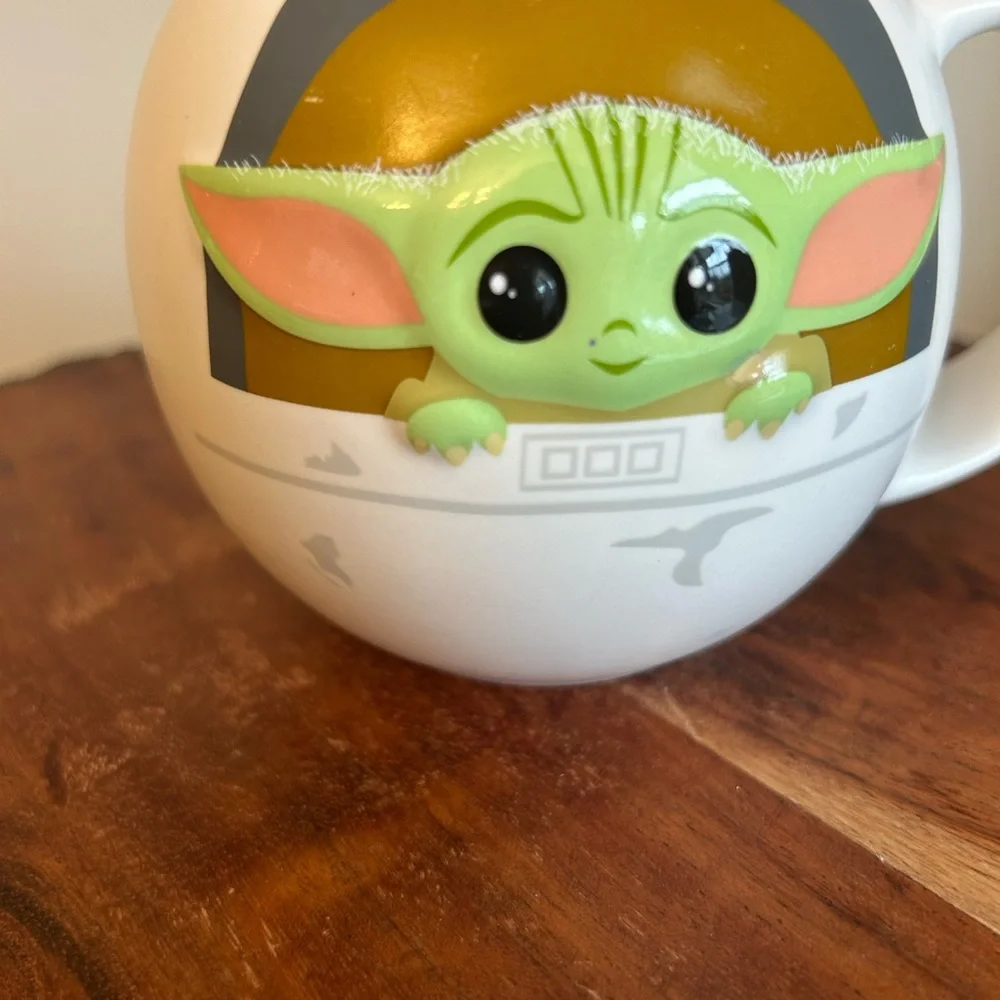 Disney Park Star Wars Mandalorian The Child Mug Cup Baby Yoda 18oz Hot Cup‎